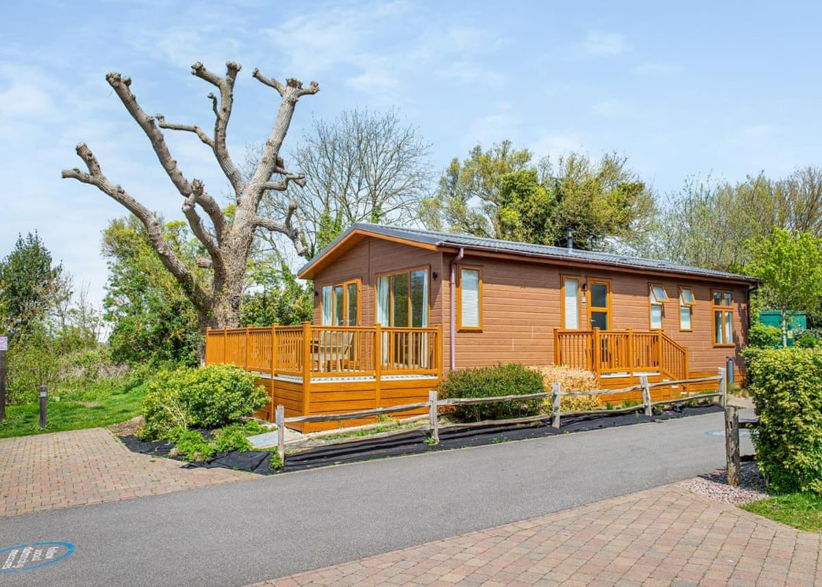Canterbury Reach Lodge Retreat Petham Exteriör bild